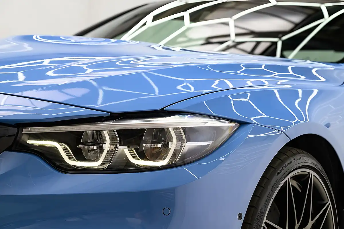 Used 2019 BMW M4 Competition Blue - Interior and Exterior details 12