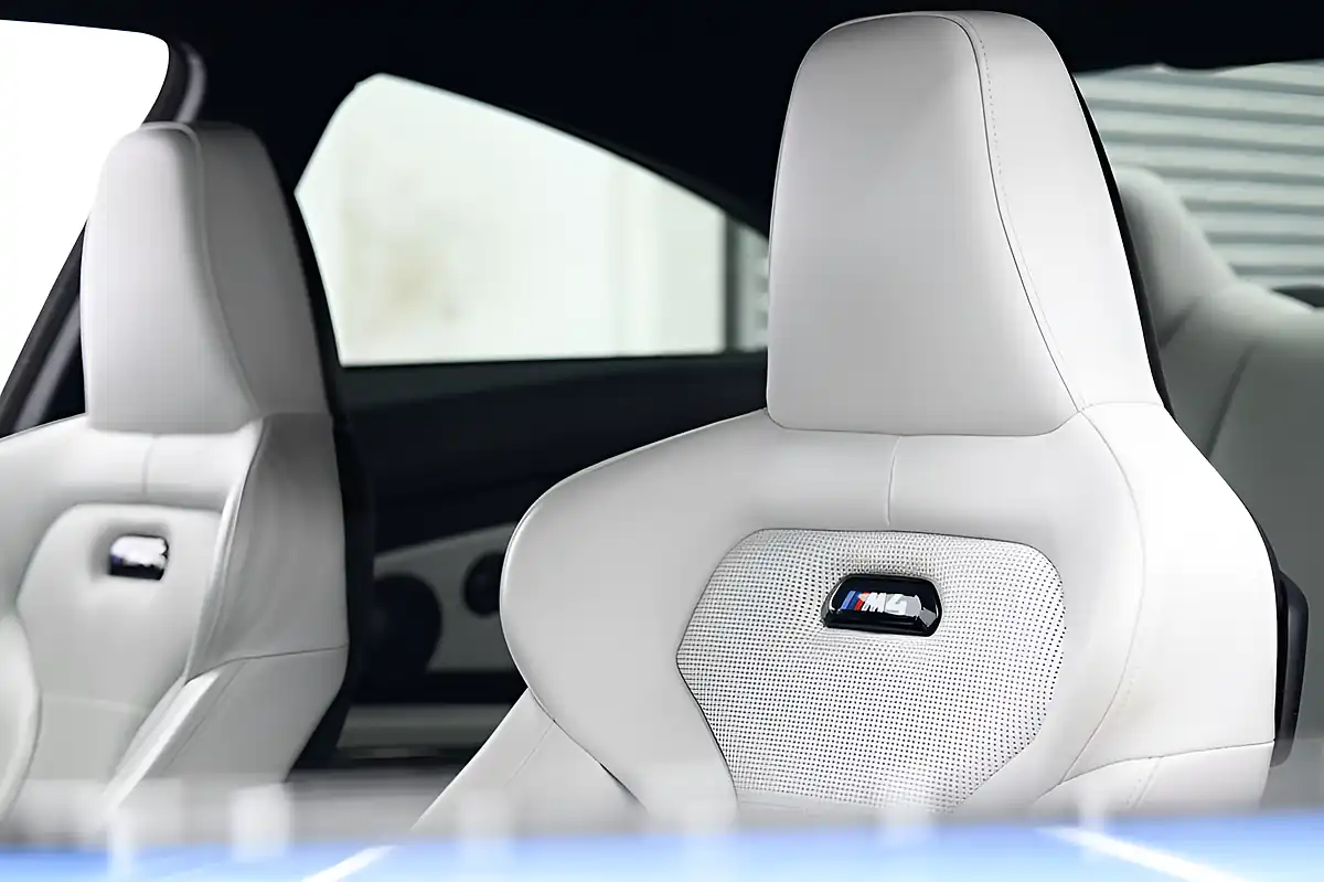 Used 2019 BMW M4 Competition Blue - Interior and Exterior details 17