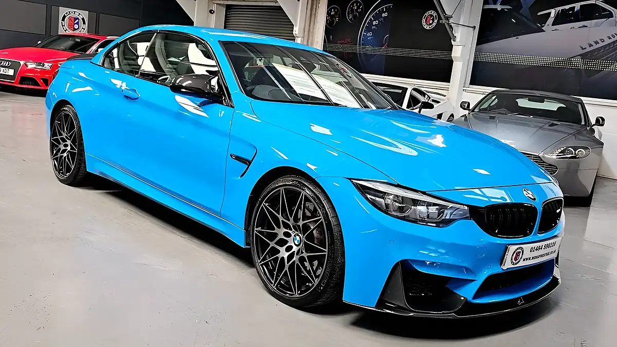 Used 2019 BMW M4 Competition Blue - Interior and Exterior details 12