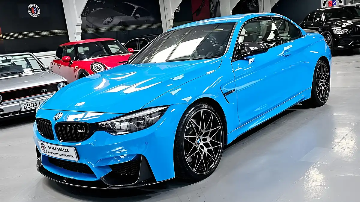 Used 2019 BMW M4 Competition Blue - Interior and Exterior details 13