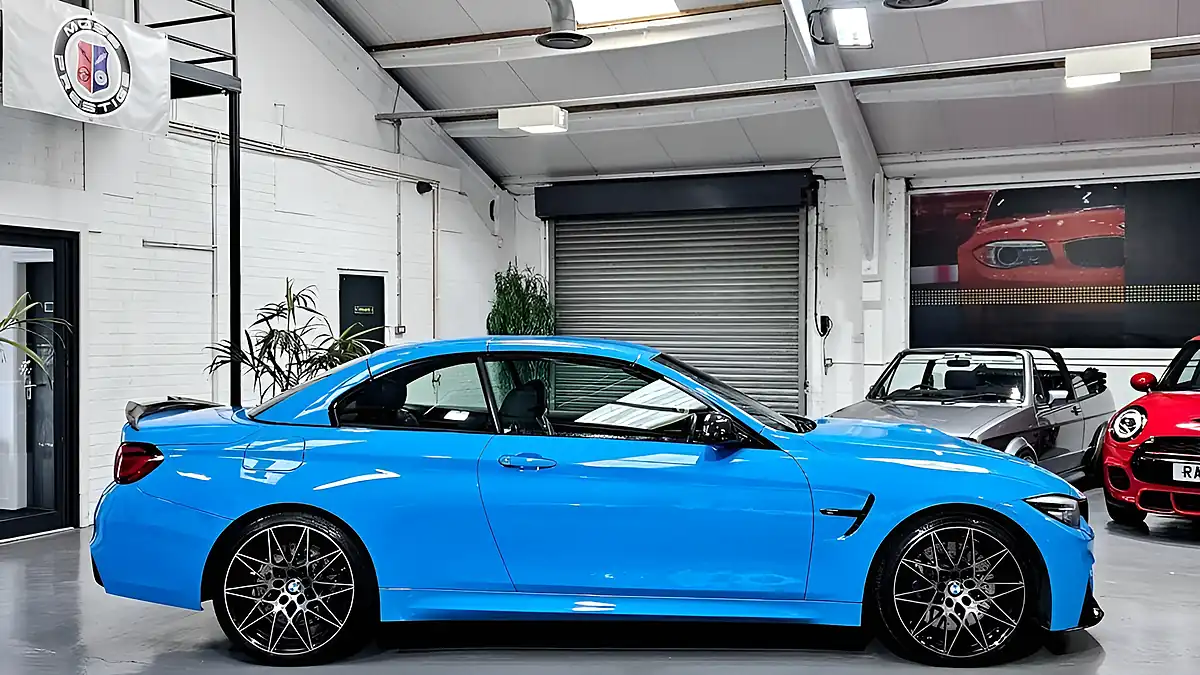 Used 2019 BMW M4 Competition Blue - Interior and Exterior details 5