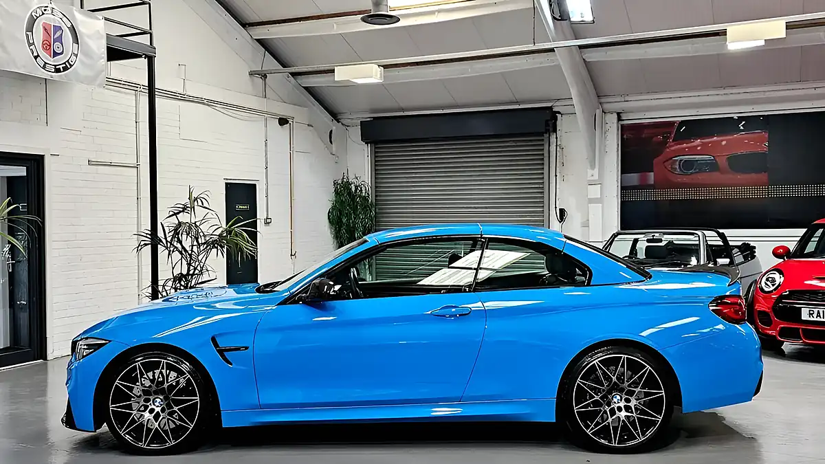 Used 2019 BMW M4 Competition Blue - Interior and Exterior details 6