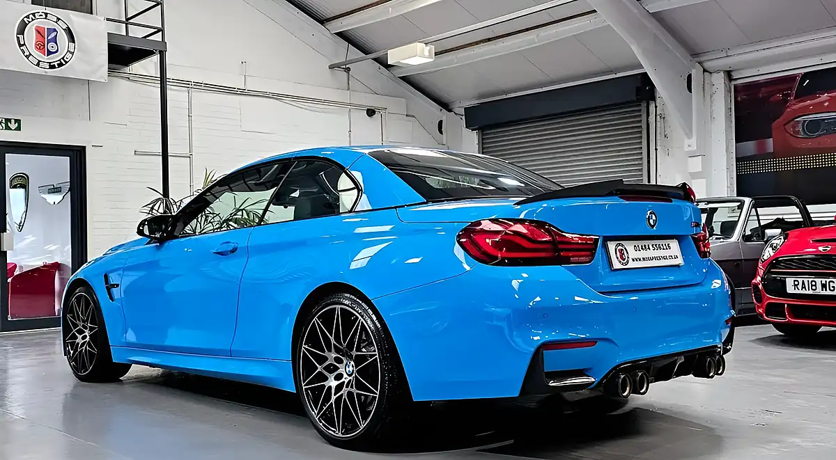 Used 2019 BMW M4 Competition Blue - Interior and Exterior details 9