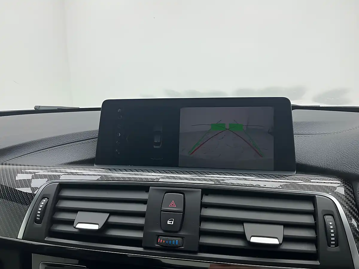 Used 2019 BMW M4 Competition Mineral White - Interior and Exterior details 13