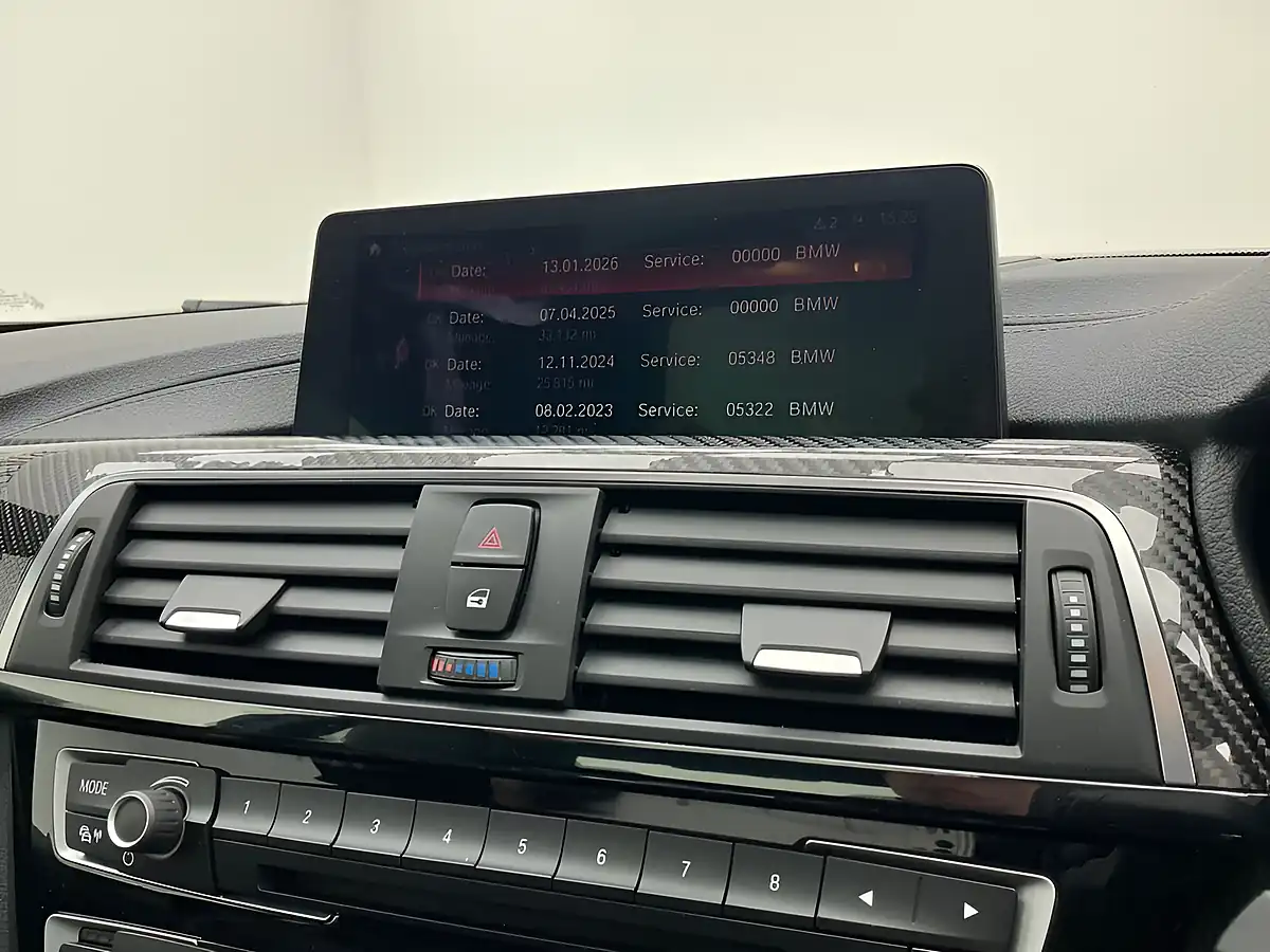 Used 2019 BMW M4 Competition Mineral White - Interior and Exterior details 14