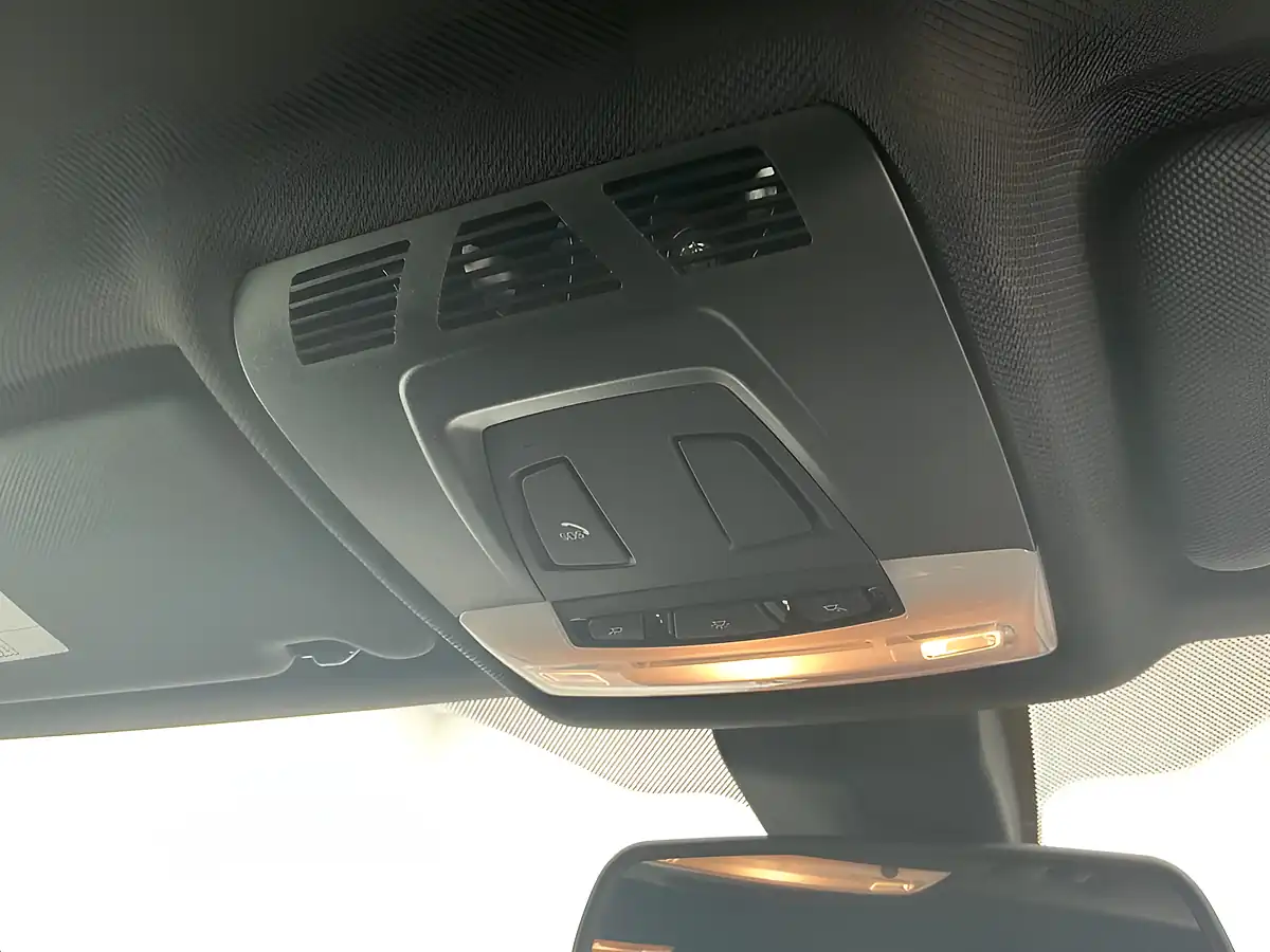 Used 2019 BMW M4 Competition Mineral White - Interior and Exterior details 20