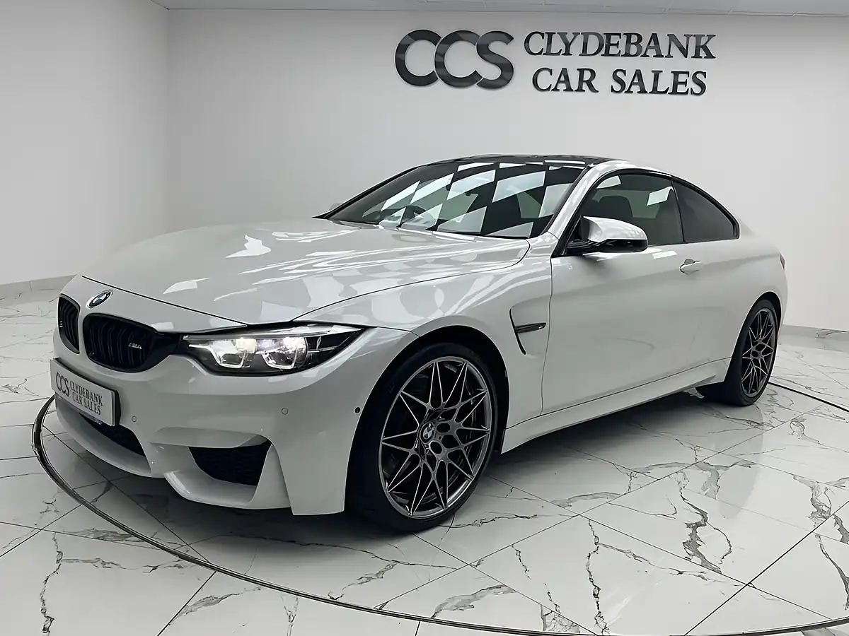 Used 2019 BMW M4 Competition Mineral White - Interior and Exterior details 7