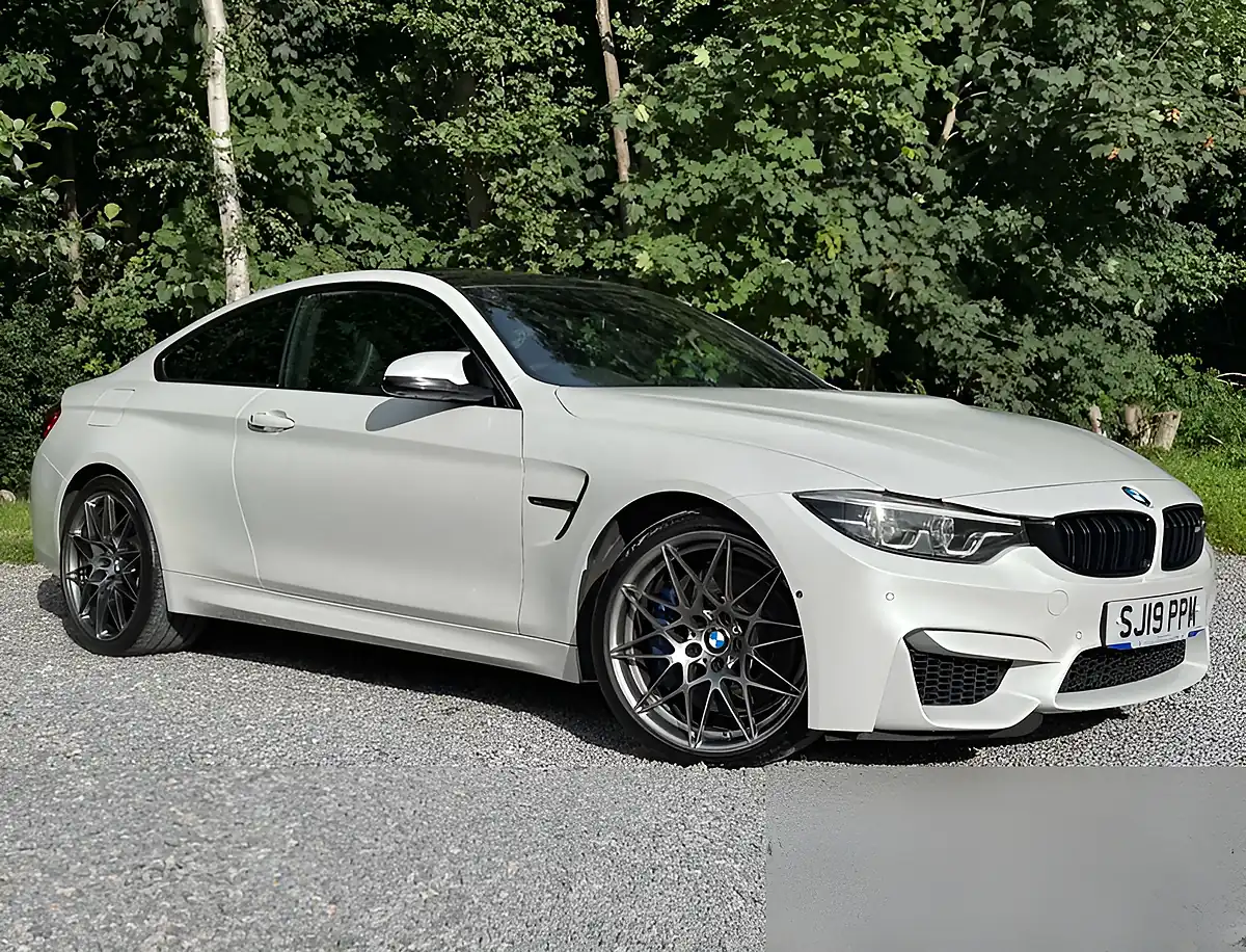 Used 2019 BMW M4 Competition Mineral White - Front View