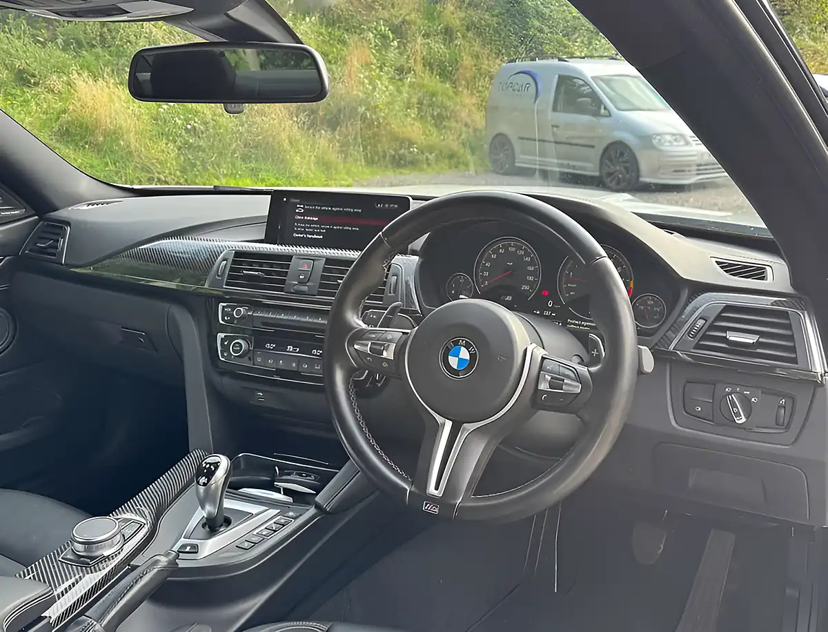 Used 2019 BMW M4 Competition Mineral White - Interior and Exterior details 11