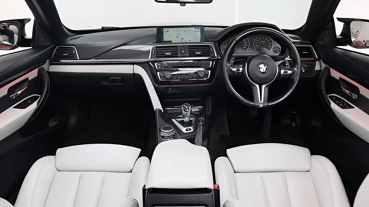 Used 2019 BMW M4 Competition Orange - Interior and Exterior details 17
