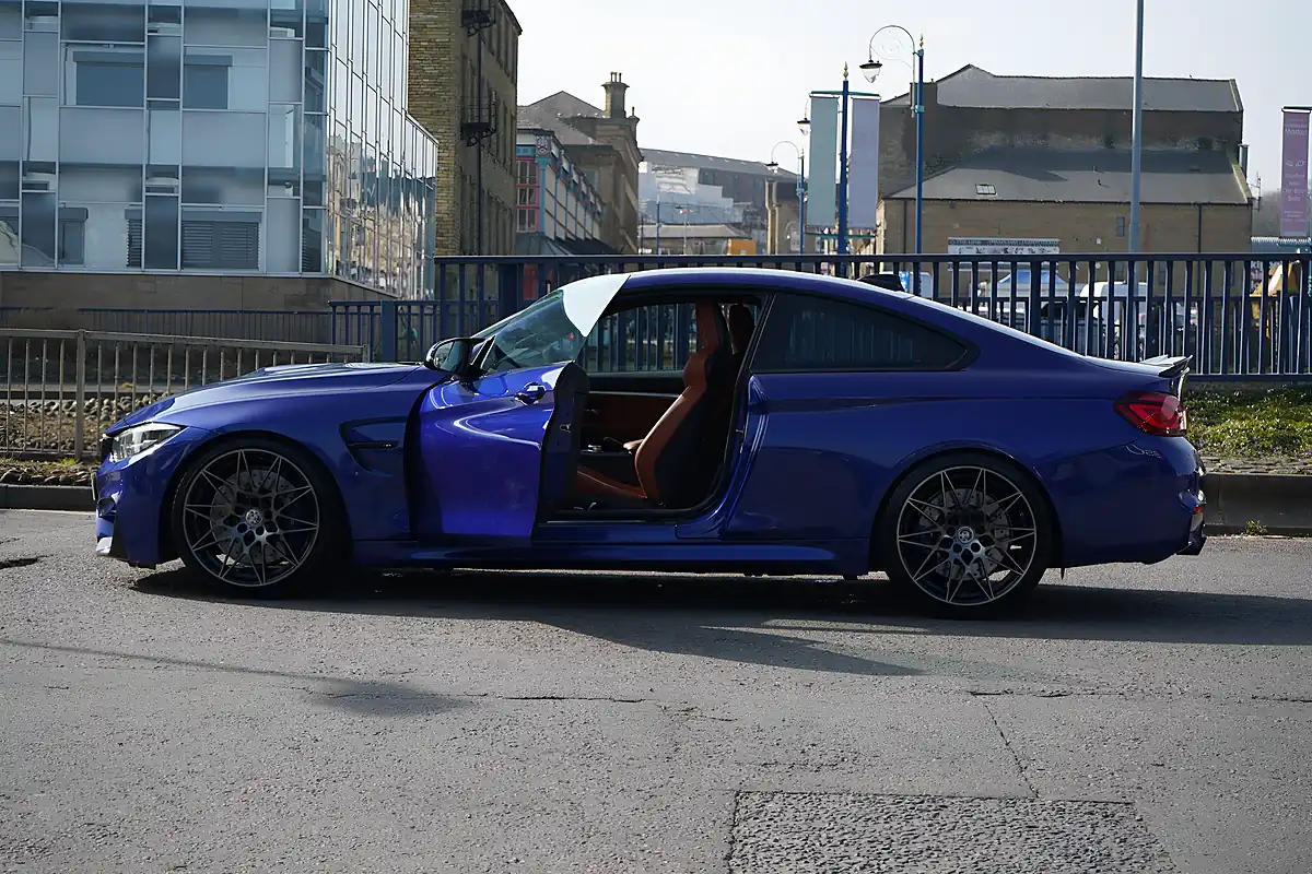 Used 2019 BMW M4 Competition San Marino Blue - Interior and Exterior details 9