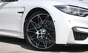 Used 2019 BMW M4 Competition White - Interior and Exterior details 16