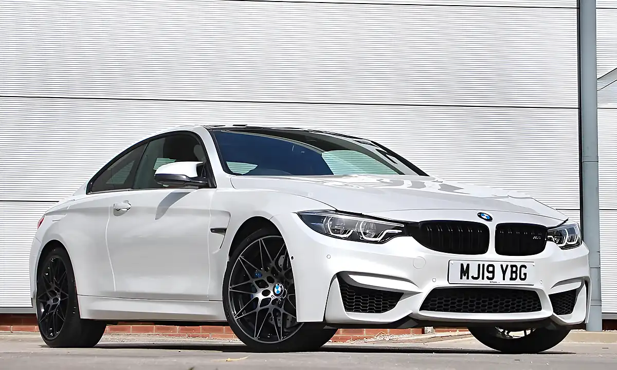 Used 2019 BMW M4 Competition White - Interior and Exterior details 20