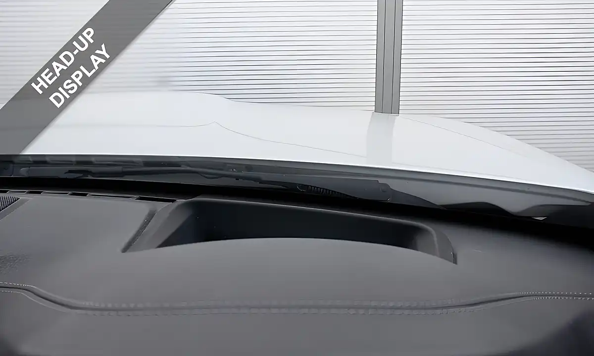 Used 2019 BMW M4 Competition White - Interior and Exterior details 3