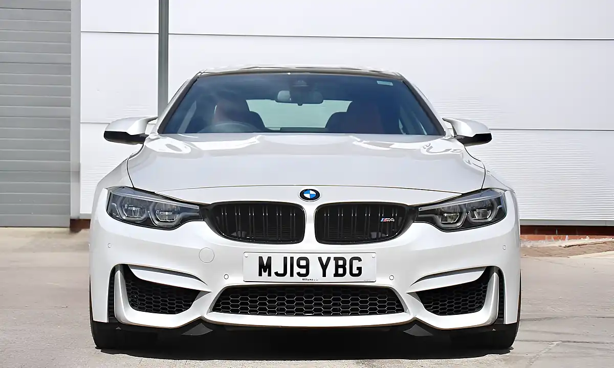 Used 2019 BMW M4 Competition White - Interior and Exterior details 5