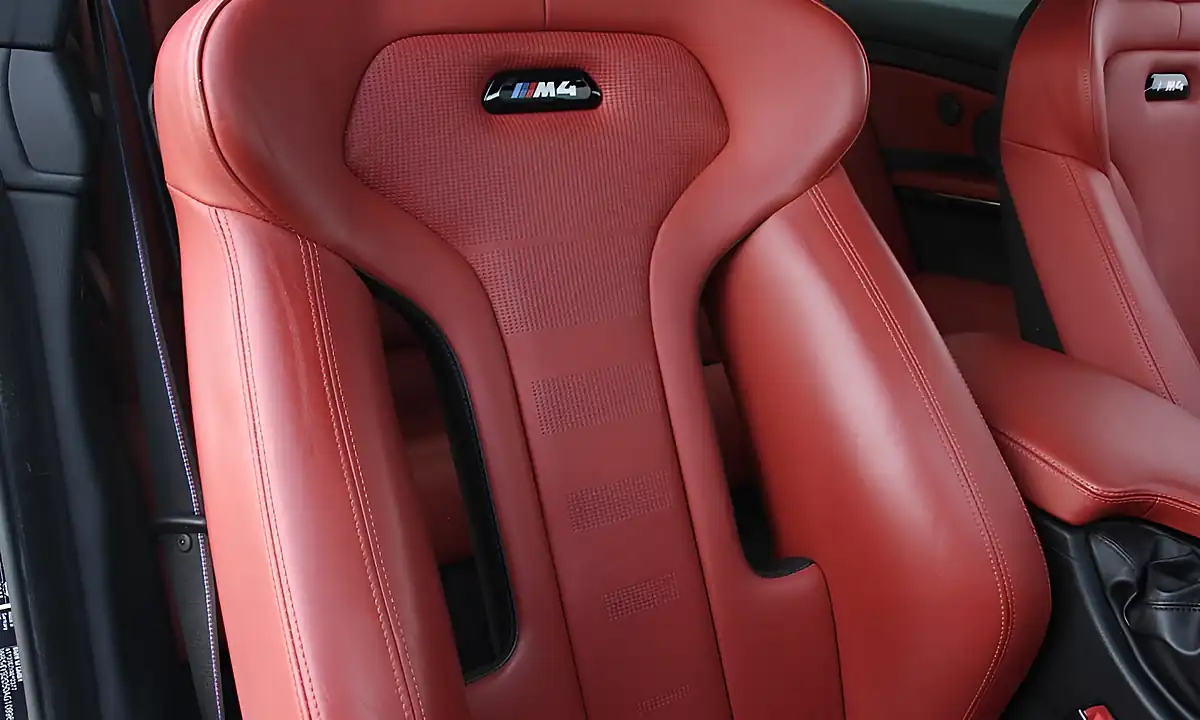 Used 2019 BMW M4 Competition White - Interior and Exterior details 8