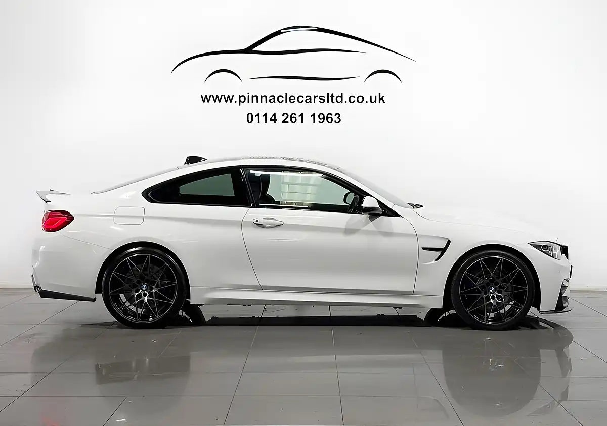Used 2019 BMW M4 Competition White - Interior and Exterior details 11