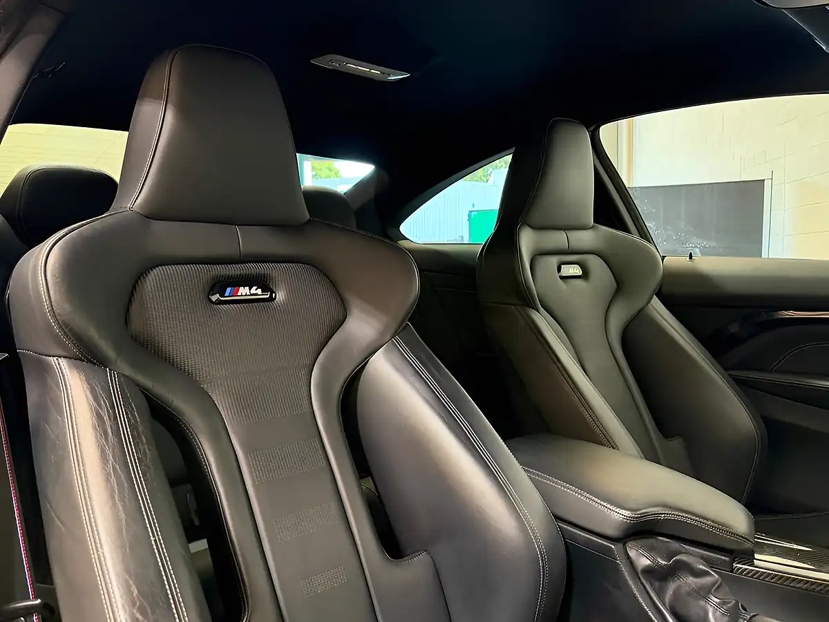 Used 2019 BMW M4 Competition White - Interior and Exterior details 12