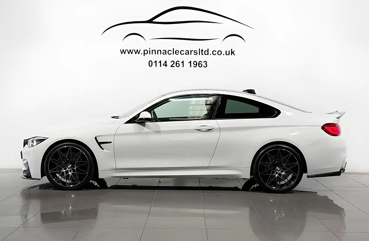 Used 2019 BMW M4 Competition White - Interior and Exterior details 9