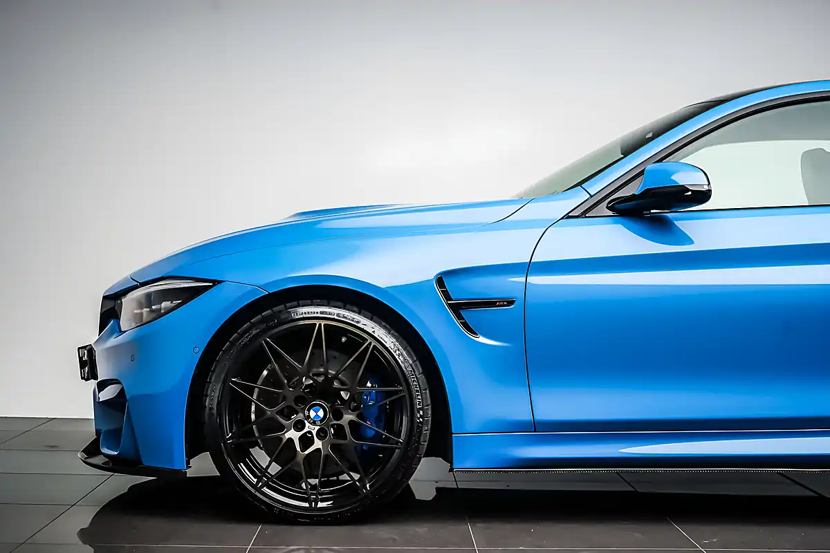 Used 2019 BMW M4 Competition Yas Marina Blue Metallic - Interior and Exterior details 11
