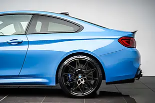 Used 2019 BMW M4 Competition Yas Marina Blue Metallic - Interior and Exterior details 12