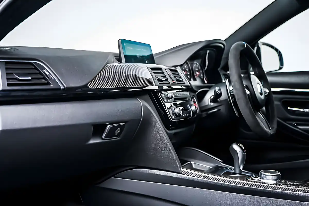 Used 2019 BMW M4 Competition Yas Marina Blue Metallic - Interior and Exterior details 19