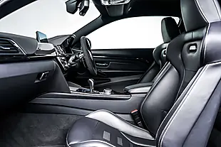 Used 2019 BMW M4 Competition Yas Marina Blue Metallic - Interior and Exterior details 7