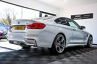 Used 2019 BMW M4 Mineral White - Interior and Exterior details 10