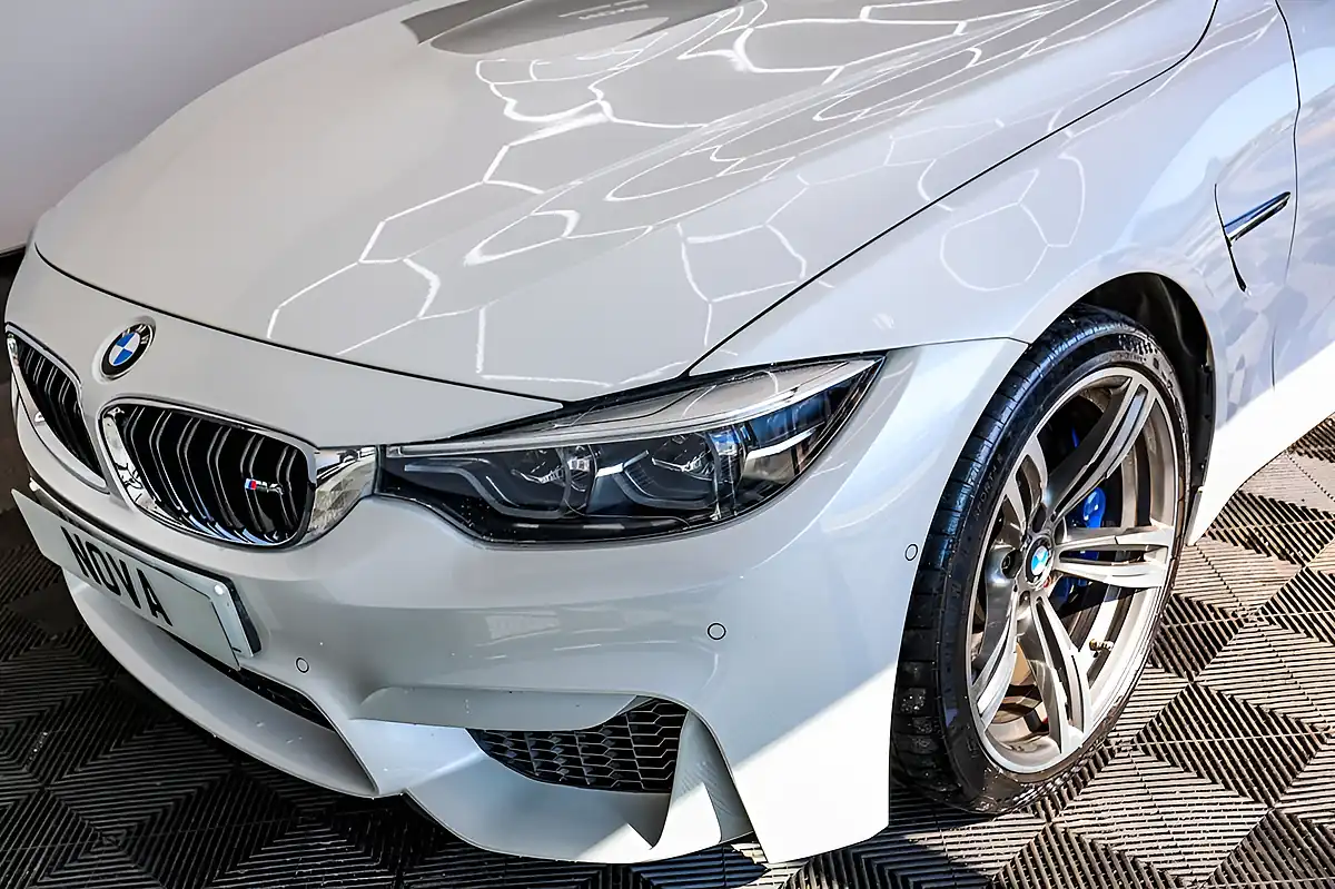 Used 2019 BMW M4 Mineral White - Interior and Exterior details 18