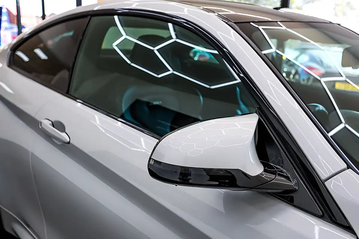 Used 2019 BMW M4 Mineral White - Interior and Exterior details 20