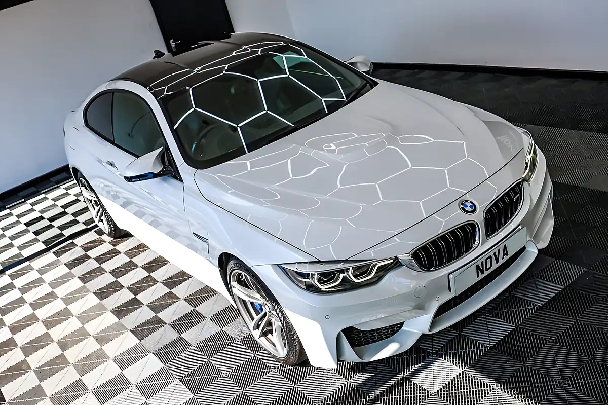 Used 2019 BMW M4 Mineral White - Interior and Exterior details 4