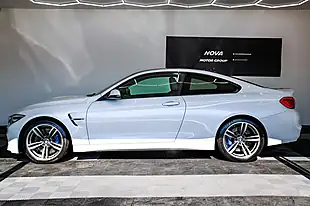 Used 2019 BMW M4 Mineral White - Interior and Exterior details 6