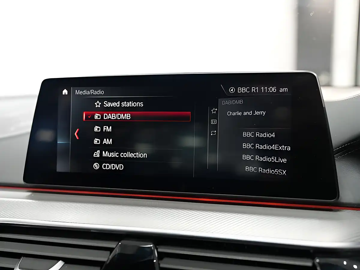 Used 2019 BMW M5 Blue - Interior and Exterior details 13