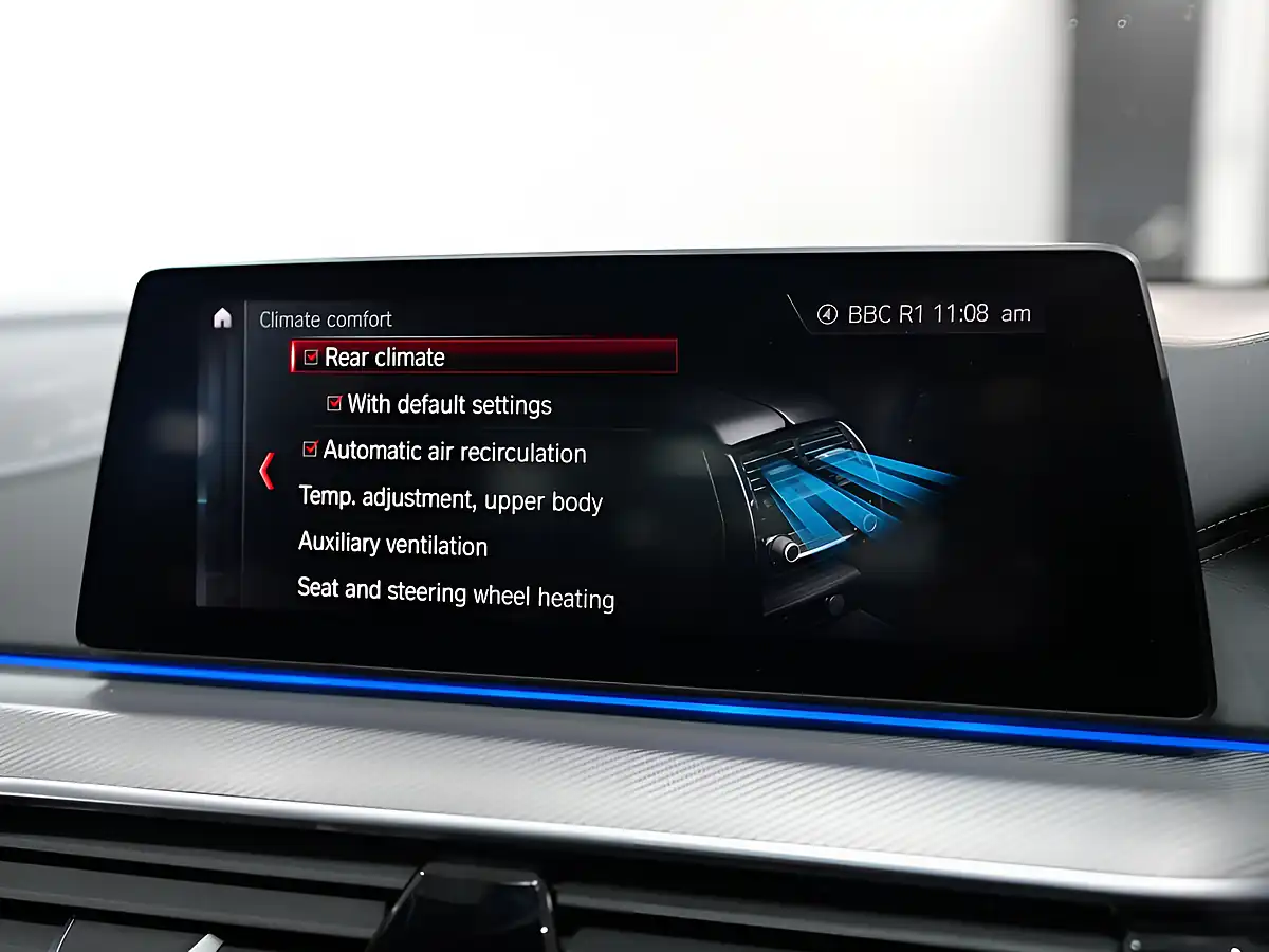 Used 2019 BMW M5 Blue - Interior and Exterior details 15