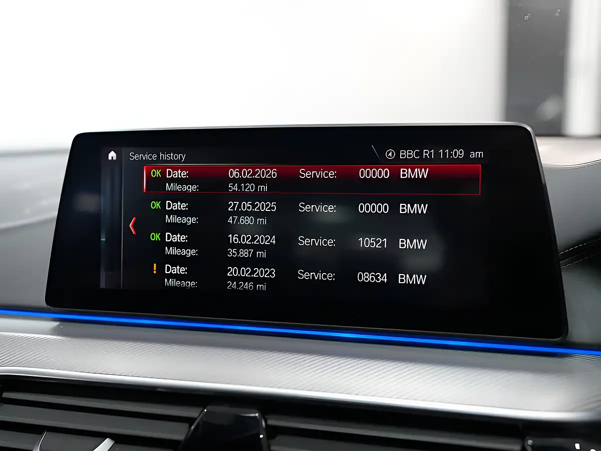Used 2019 BMW M5 Blue - Interior and Exterior details 17