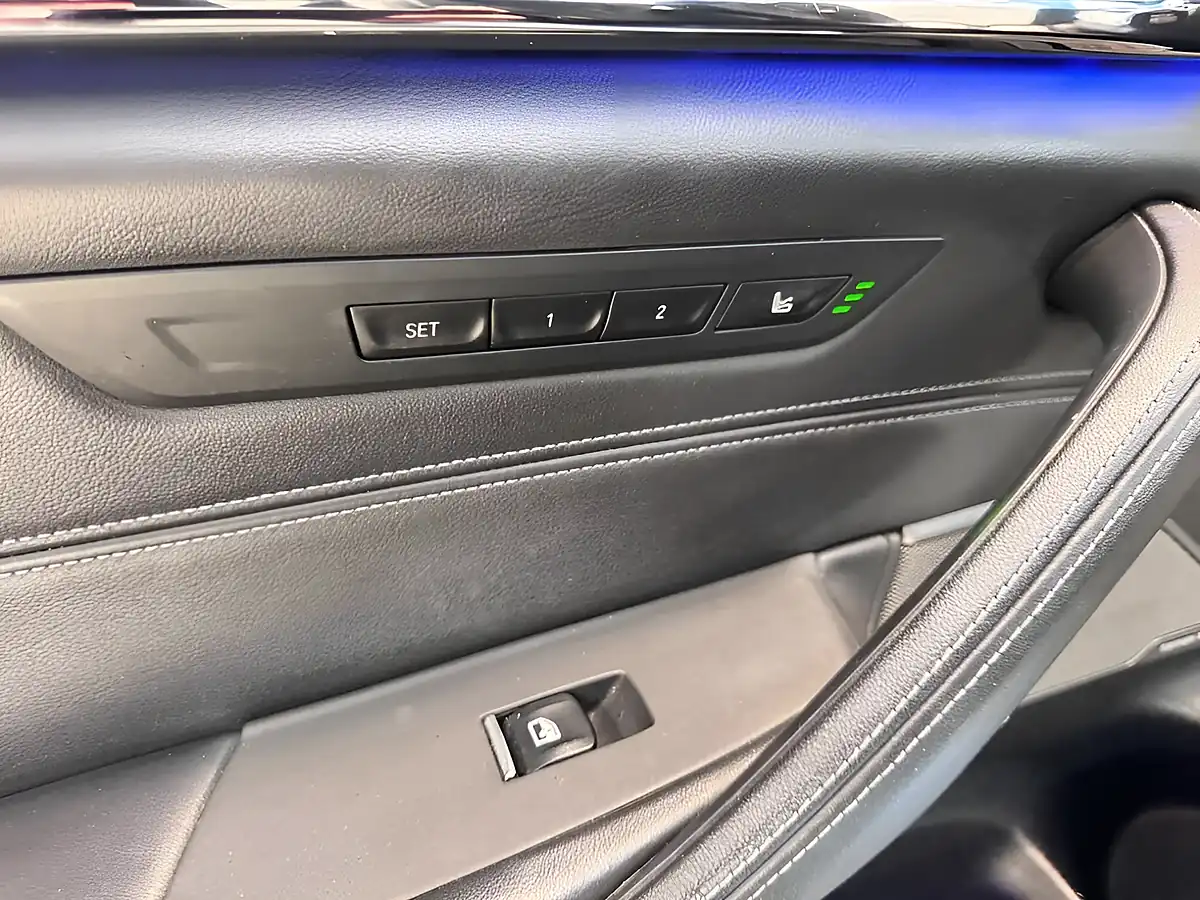 Used 2019 BMW M5 Competition Donington Grey - Interior and Exterior details 16