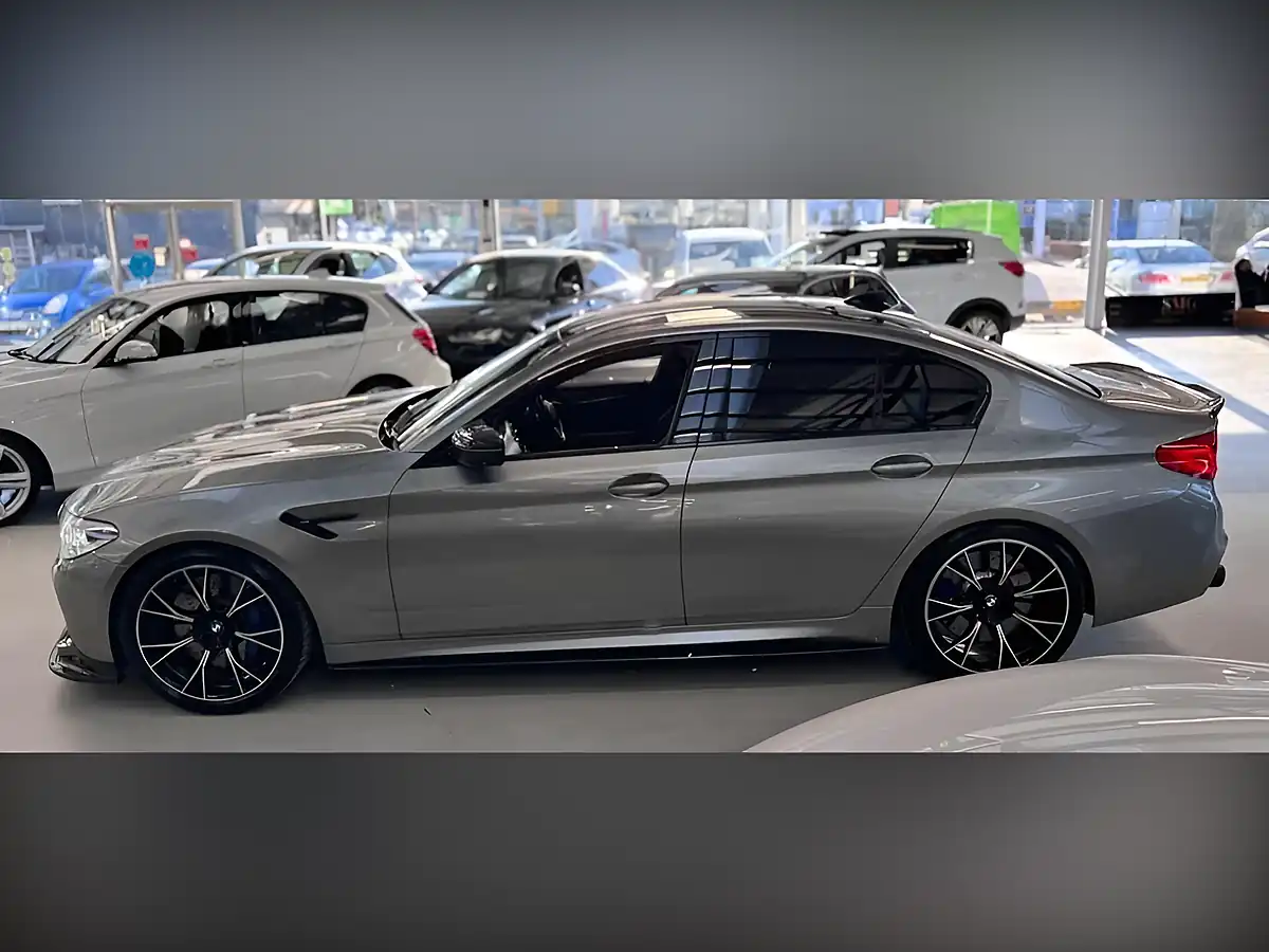 Used 2019 BMW M5 Competition Donington Grey - Interior and Exterior details 9