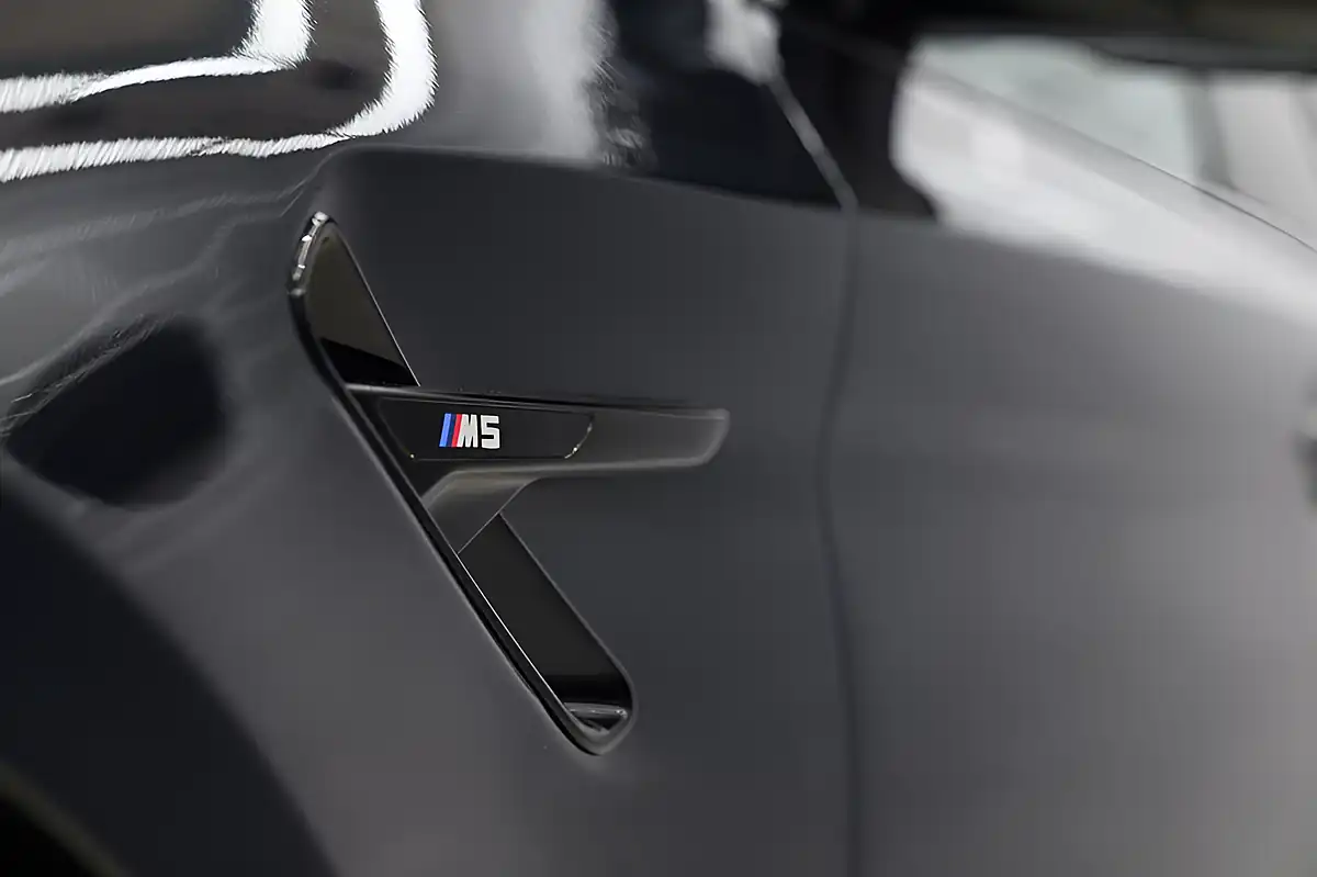 Used 2019 BMW M5 Competition Grey - Interior and Exterior details 11