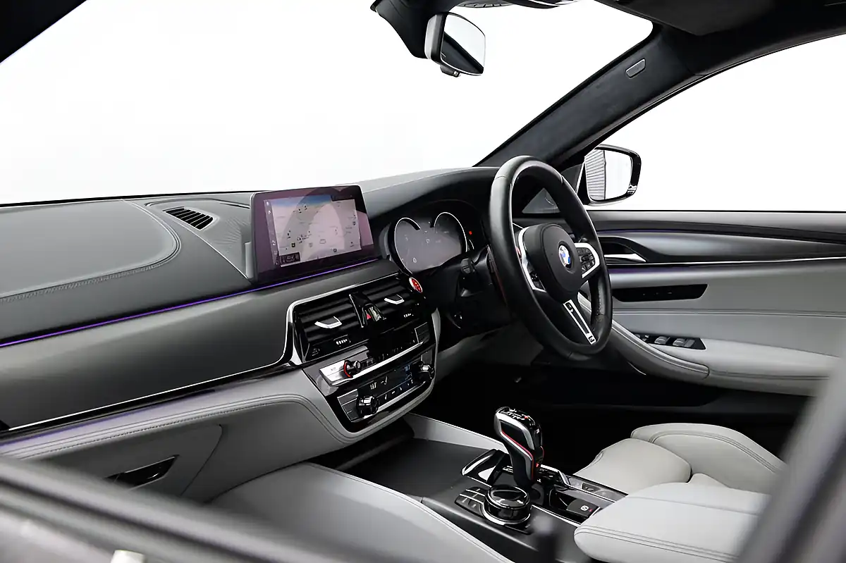Used 2019 BMW M5 Competition Grey - Interior and Exterior details 14