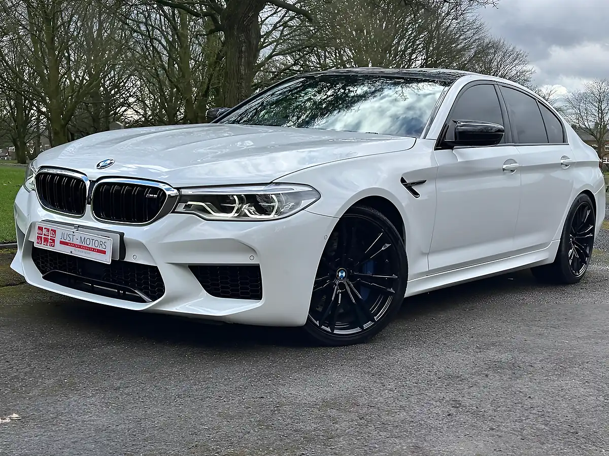 Used 2019 BMW M5 Competition White - Interior and Exterior details 16