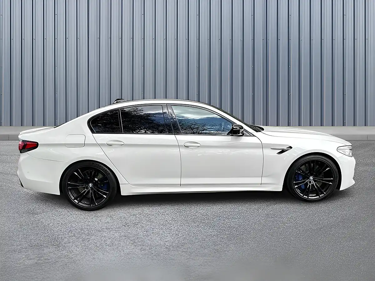 Used 2019 BMW M5 Competition White - Interior and Exterior details 7