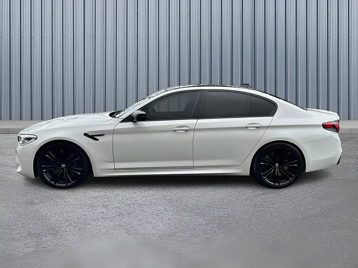 Used 2019 BMW M5 Competition White - Interior and Exterior details 8