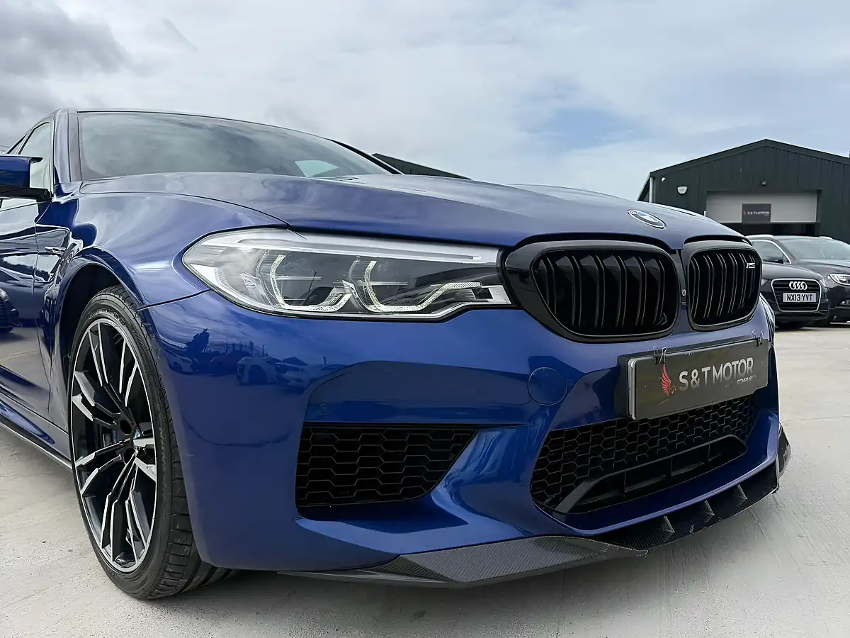 Used 2019 BMW M5 Saloon Blue - Interior and Exterior details 6