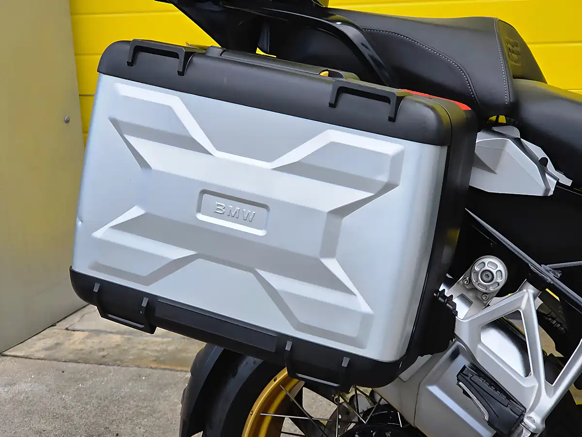 Used 2019 BMW R 1250 GS Rallye Te Multi-Coloured - Interior and Exterior details 13