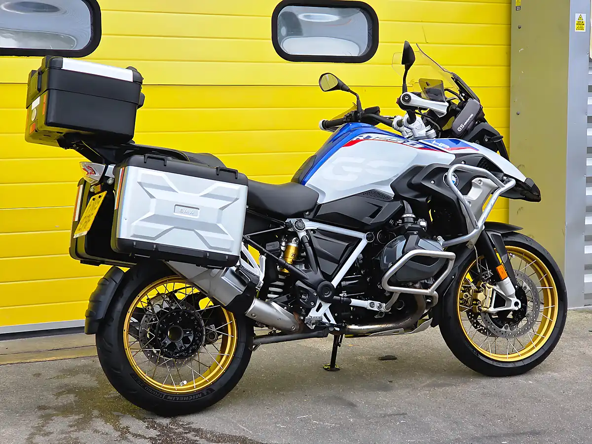 Used 2019 BMW R 1250 GS Rallye Te Multi-Coloured - Interior and Exterior details 4