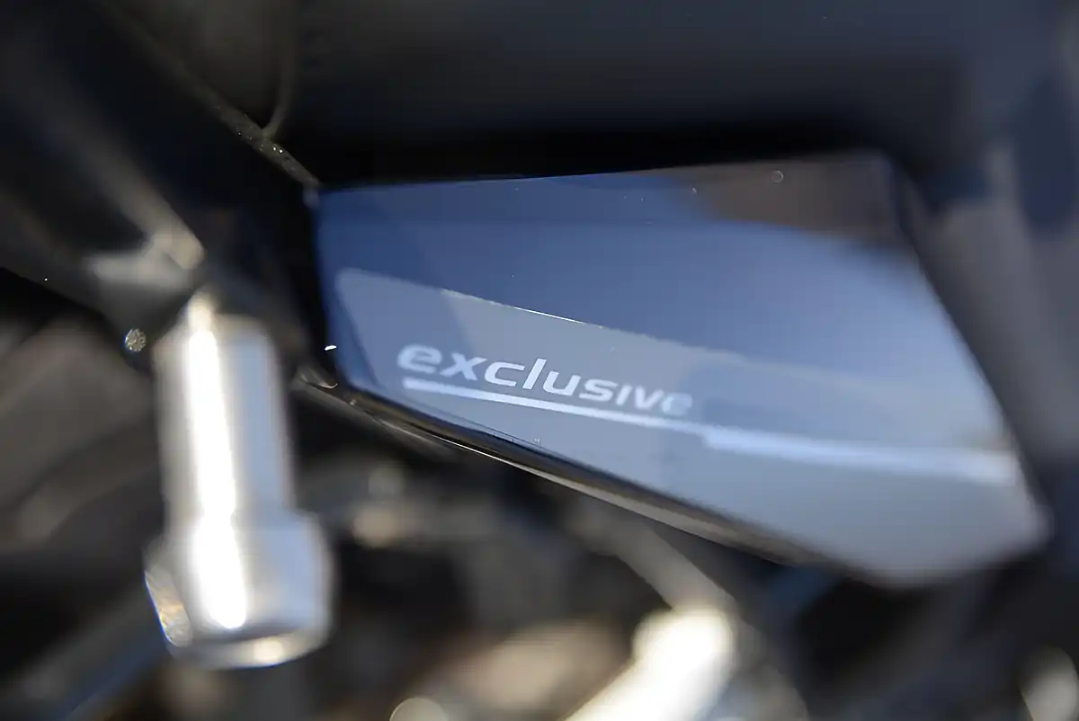 Used 2019 BMW R1250RS Exclusive Blue - Interior and Exterior details 6