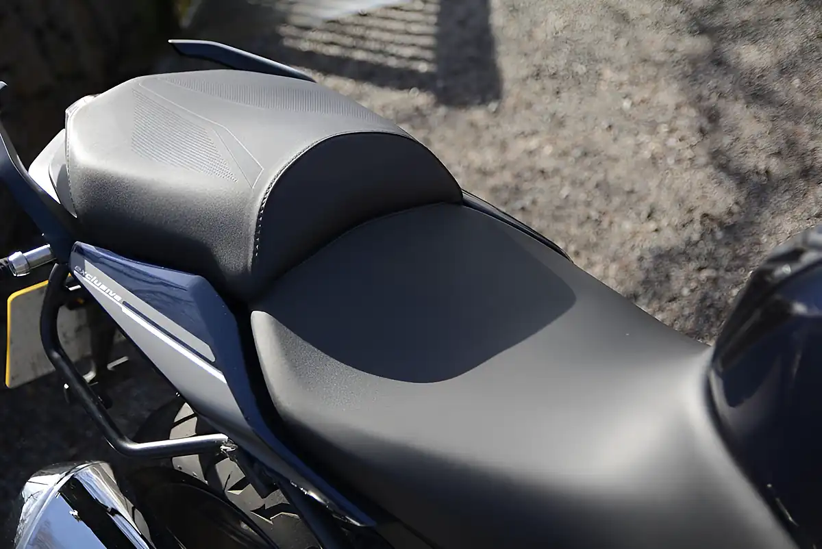 Used 2019 BMW R1250RS Exclusive Blue - Interior and Exterior details 7