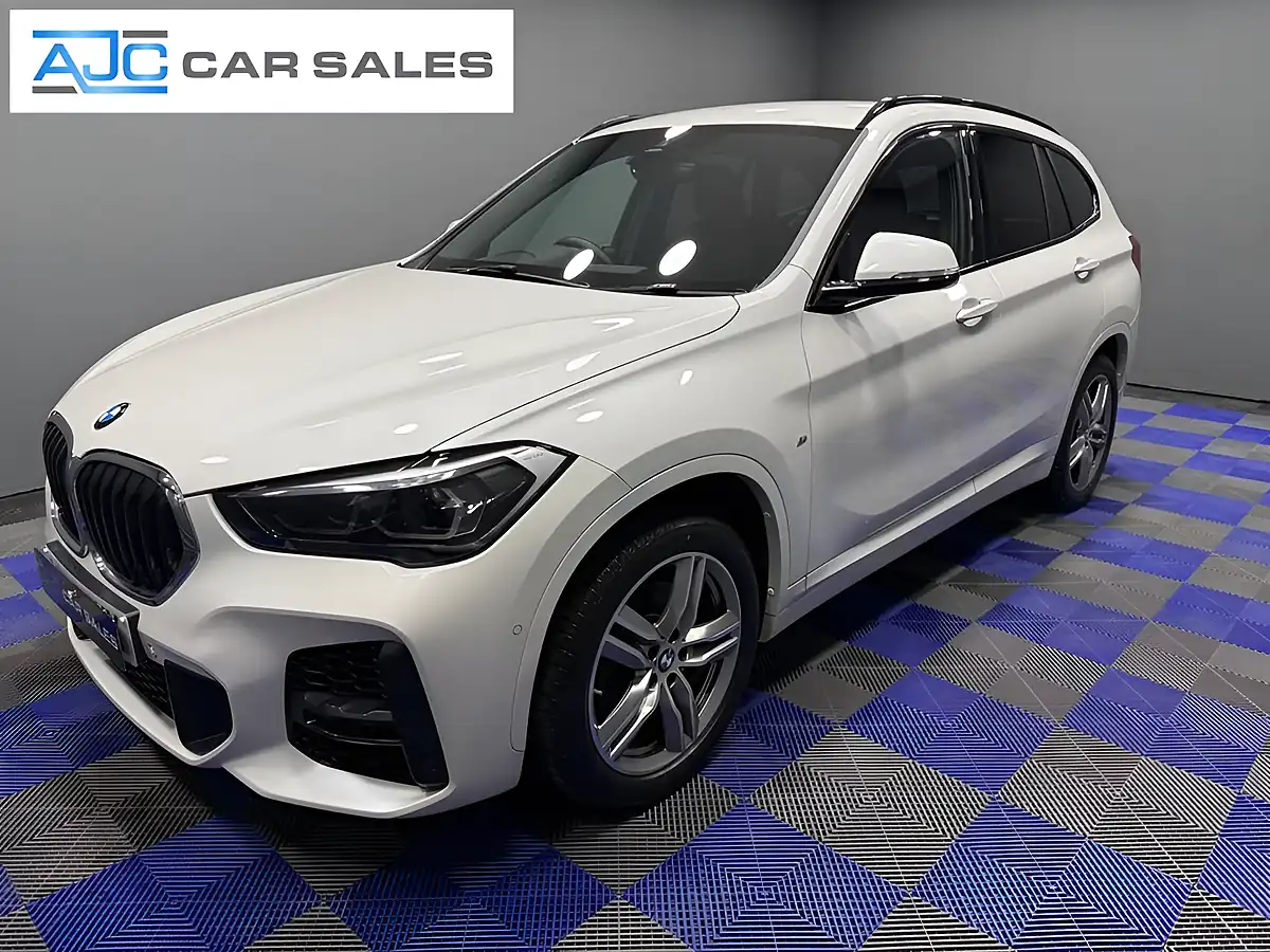 Used 2019 BMW X1 M Sport Mineral White - Front View