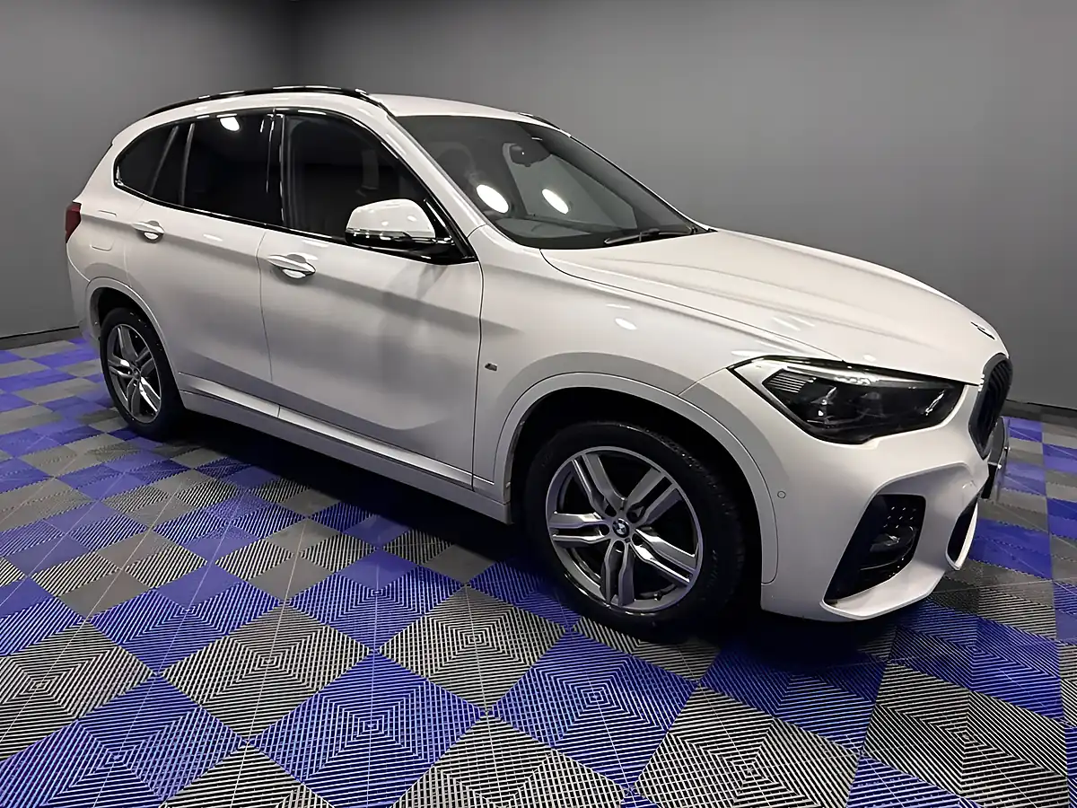 Used 2019 BMW X1 M Sport Mineral White - Interior and Exterior details 5