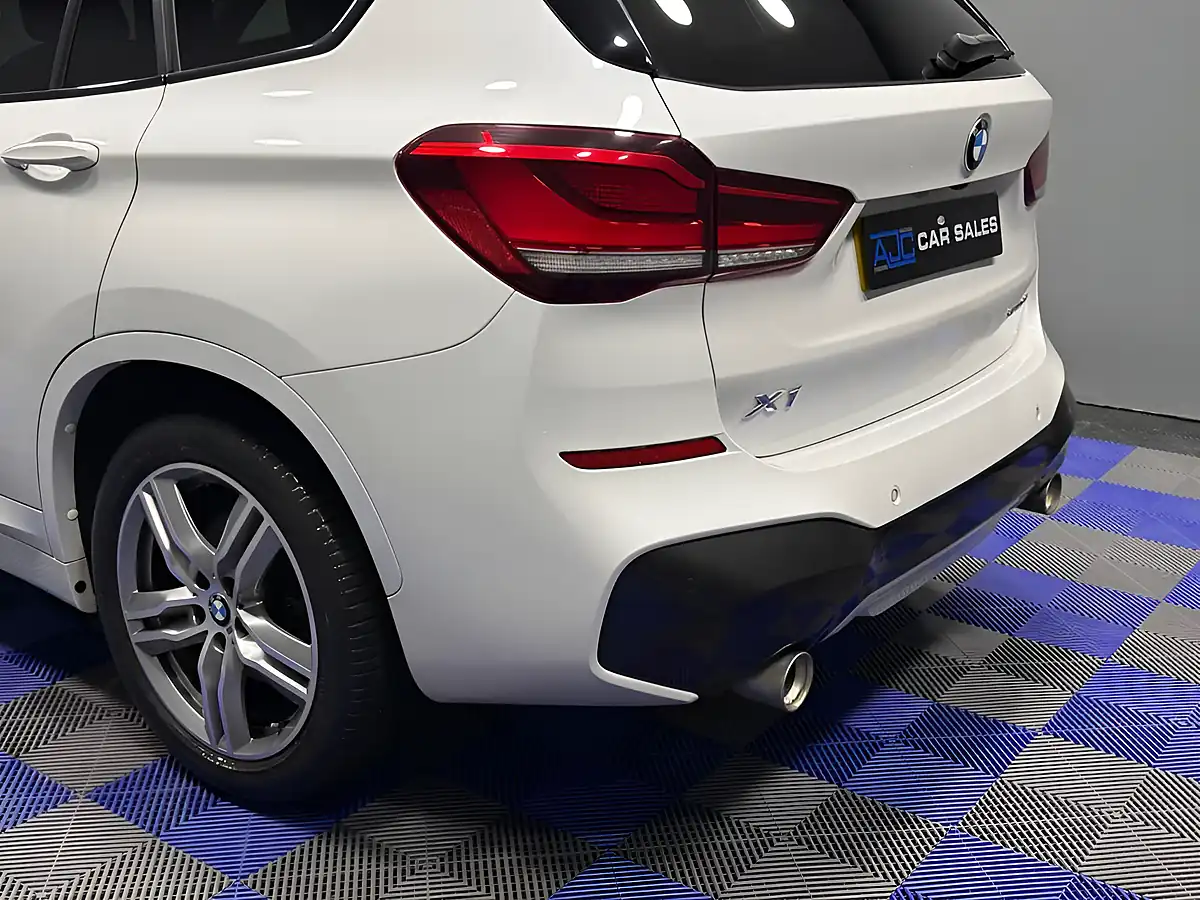 Used 2019 BMW X1 M Sport Mineral White - Interior and Exterior details 9